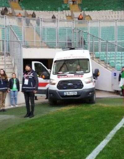 Bursada stadyumdaki ses sistemi arızalanınca İstiklal Marşı ambulanstan seslendirildi