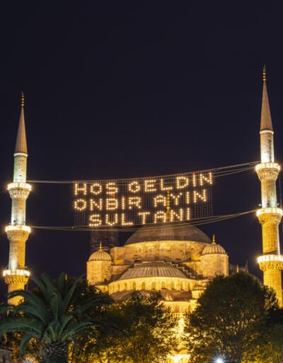 İstanbul İftar Vakti 1 Nisan İstanbul iftar saati kaçta, sahur vakti ne zaman İstanbul İmsakiye 2023...