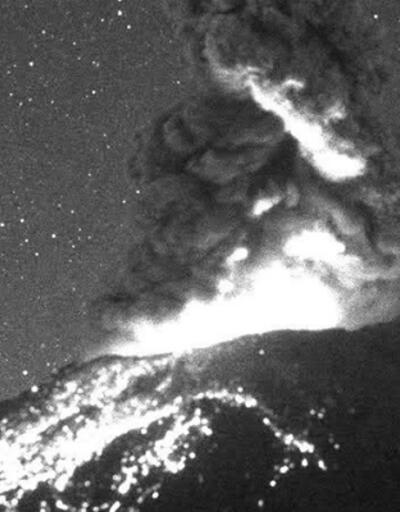 Meksika’daki Popocatepetl Yanardağı’nda 7 patlama
