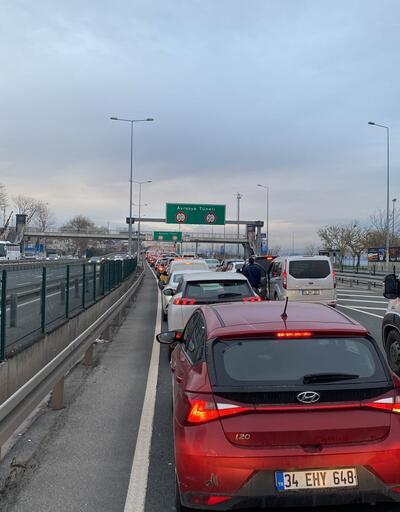 İstanbul’da trafiği kilitleyen kaza Avrasya Tüneli araç trafiğine yeniden açıldı