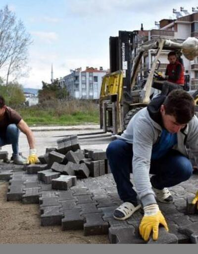 Edremitte Akçay Sarıkız Meydanı yeniden düzenleniyor