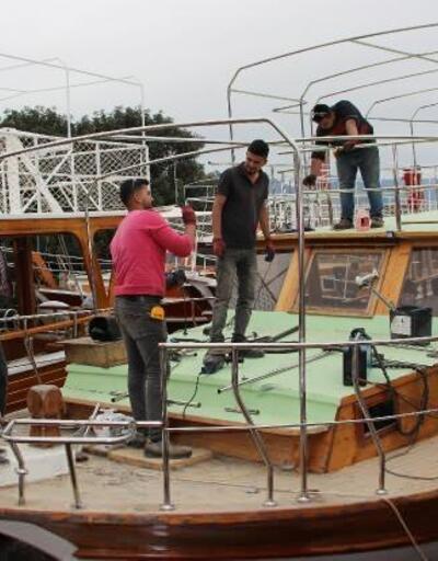 Tur tekneleri Adrasanın mavi sularıyla buluşmaya hazırlanıyor