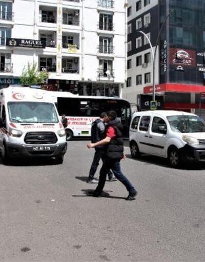Diyarbakır’da sokakta silahlı kavga: 1 yaralı