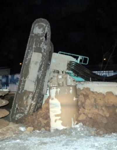Edirnede devrilen ekskavatörün operatörü yaralandı