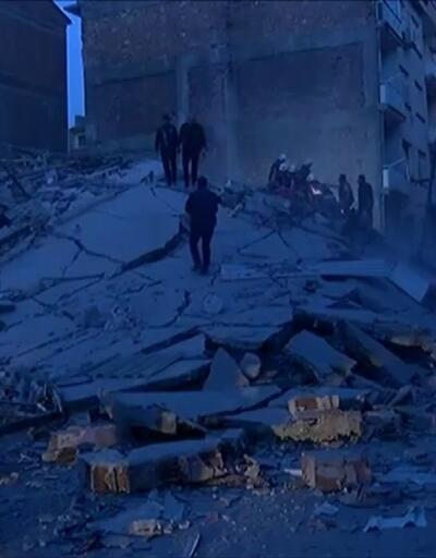 Malatyada ağır hasarlı bina çöktü: 1 ölü