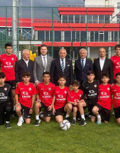 TFF Başkanı Mehmet Büyükekşi akademi ziyaretlerine Çorum FK ile devam etti