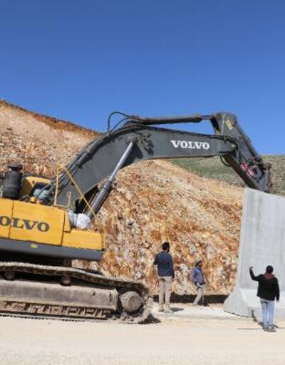96 kilometresi tamamlandı: Van-İran sınırına modüler beton duvar