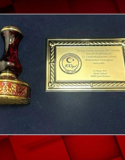 Bahçeli Erdoğana o hediyeyi verdi 16 Mayıstaki Erdoğan-Bahçeli görüşmesinde konuşulanlar
