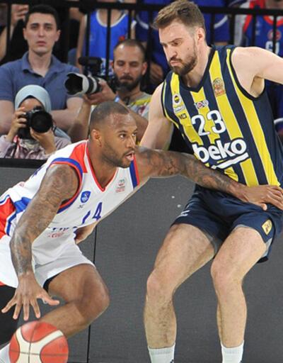 Fenerbahçe Bekoyu deviren Anadolu Efes finalde