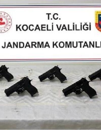 Kocaelide 7 adet ruhsatsız tabanca ile yakalanan 2 kişi gözaltına alındı