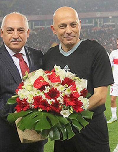 Cüneyt Çakır U20 Dünya Kupası finallerinde eğitimci olarak görev aldı