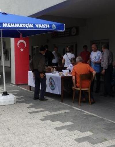 Şehit yakınları ve gazilerle bayramlaşan TSK Mehmetçik Vakfı, kurban eti dağıttı
