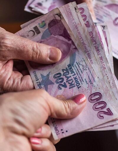 Emeklilerden taban aylıklara asgari ücret talebi