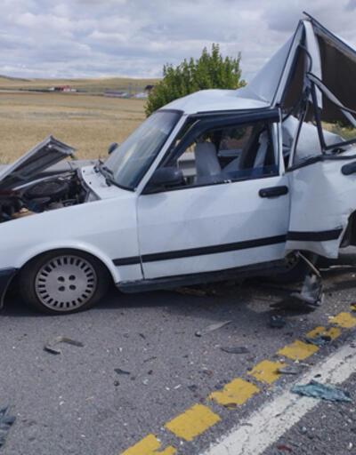 Ankaradaki kazada otomobil kağıt gibi ezildi