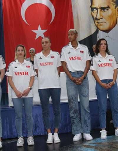 Filenin Sultanları, Fenerbahçe Kulübü Olağan Yüksek Divan Kurulu toplantısında alkışlandı