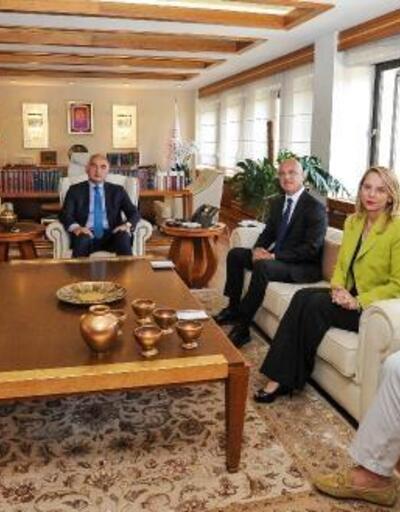 Başkan Bahar Antalyanın taleplerini Bakan Ersoya iletti