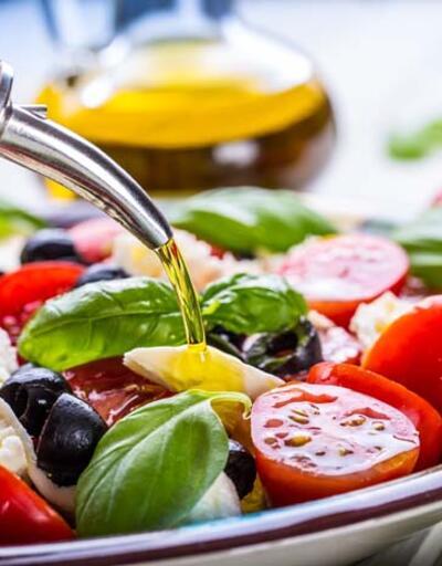 Yaz sıcaklarında Akdeniz diyeti ile beslenme önerisi