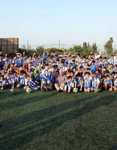 Başkan Gültak, geleceğin futbolcularını ziyaret etti