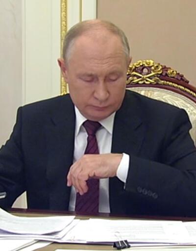 Dünya Putin’in o anlarını konuşuyor Saat detayında ölüm emri mi gizli