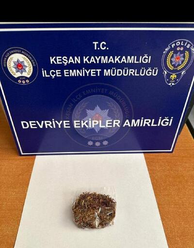 Edirne’de üzerinde uyuşturucuyla yakalanan 4 kişiye gözaltı