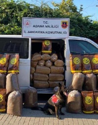 Adanada şüphe üzerine durdurulan araçtan 755 kilo tütün ele geçirildi