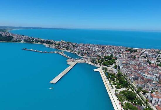 Karadeniz'e 175 kilometre kıyısı olan Sinop, plajları ile dikkat çekiyor