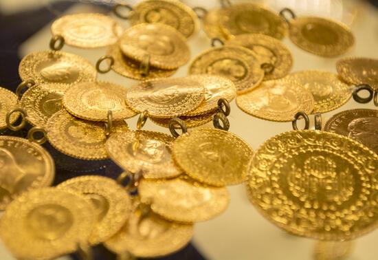 Cumhuriyet altını ve çeyrek altın ne kadar, gram altın kaç TL? Canlı altın fiyatları 3 Haziran 2023!