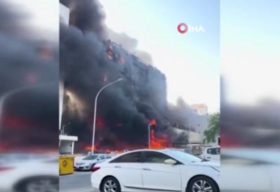 Suudi Arabistan'da otel alev alev yandı