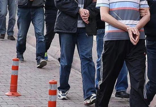 Adana’da iki belediyeye rüşvet operasyonu: 13 tutuklama
