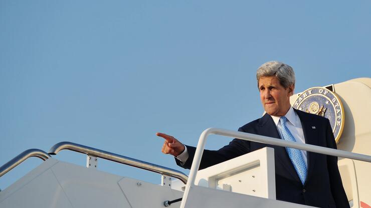 Kerry, Arap Birliği yetkilileriyle Mısır'ı konuşacak