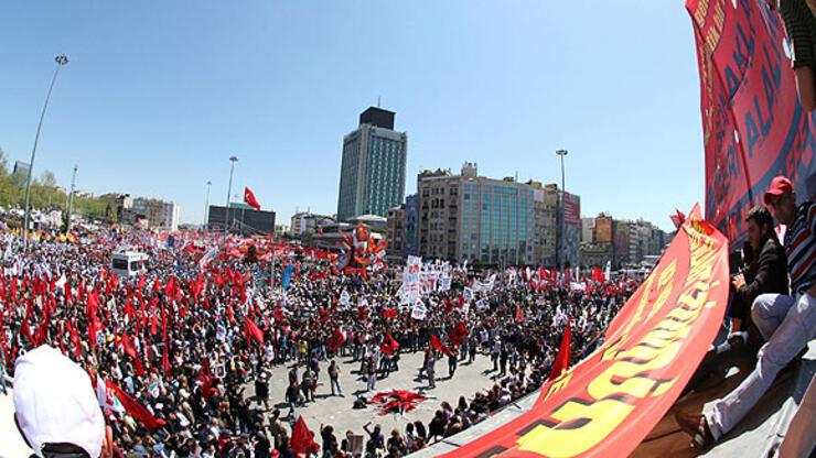 32 yıl sonra Taksim'de 1 Mayıs coşkusu