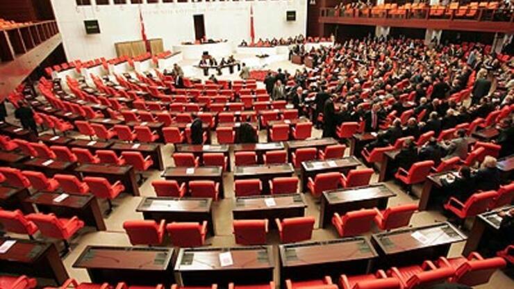 "Cinsel içerikli sohbet hattı" şikayeti Meclis'te