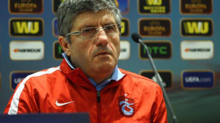 Trabzonspor ile Mustafa Reşit Akçay'ın yolları ayrıldı