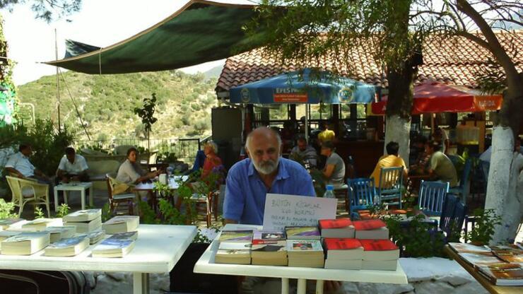 Kınalıada'da yazar Gün Zileli'nin evine taşlı saldırı