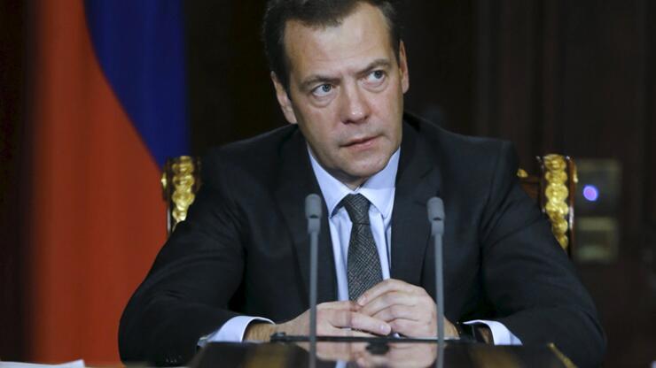 Medvedev'den Türk vatandaşlarına iş müjdesi