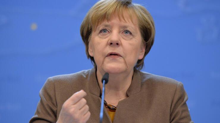 Almanların üçte ikisi Merkel'i istemiyor