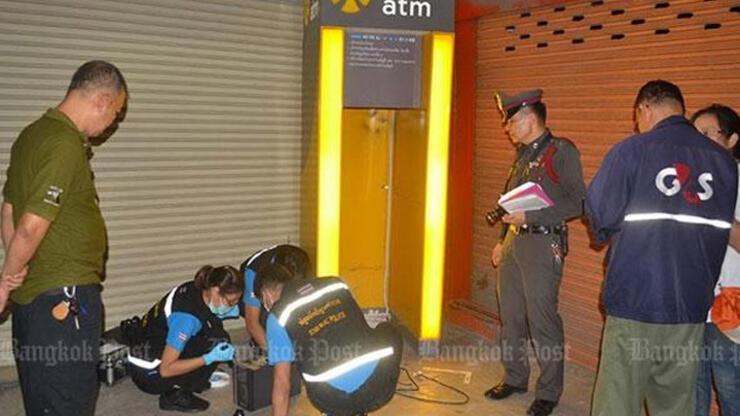 Tayland'da hırsızlar bankamatiği sökerek kaçırdı