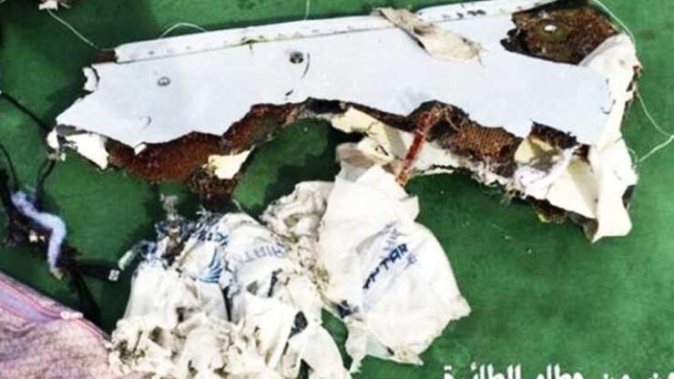 Mısır uçağının enkazından ilk fotoğraflar
