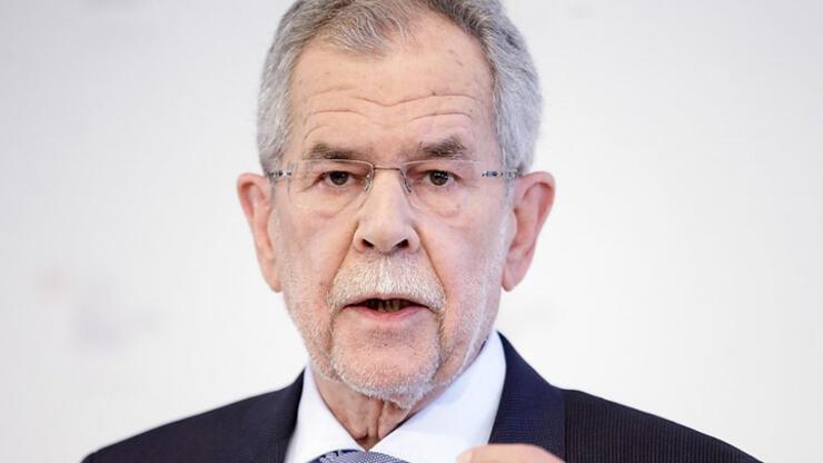 Avusturya'nın yeni Cumhurbaşkanı Van Der Bellen oldu