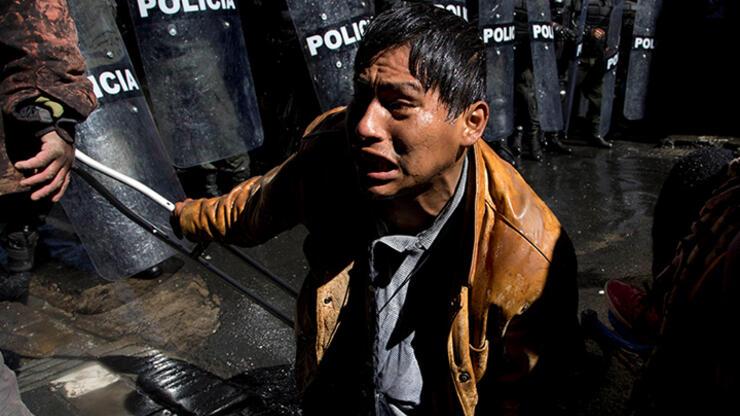 Bolivya polisinden engelli göstericilere müdahale