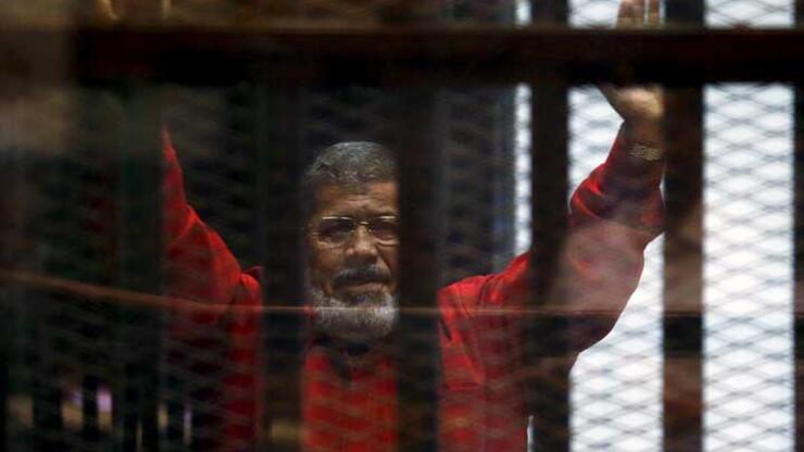 Muhammed Mursi'ye müebbet hapis