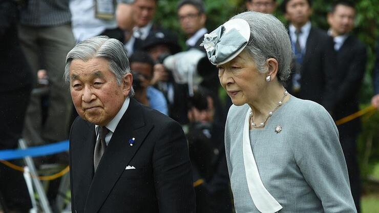 Japonya İmparatoru tahtını bırakıyor