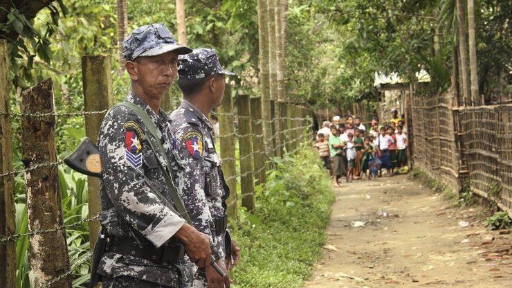 Facebook Myanmar Ordusu'nun hesaplarını kapattı