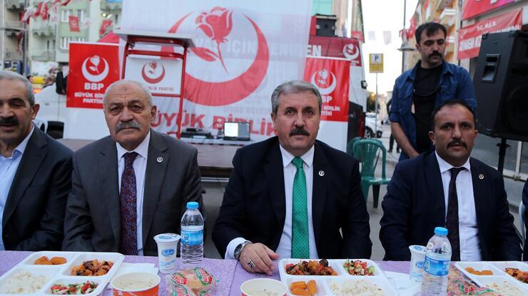 "PYD'ye, YPG'ye yapılacak harekattan asla vazgeçilmemeli"