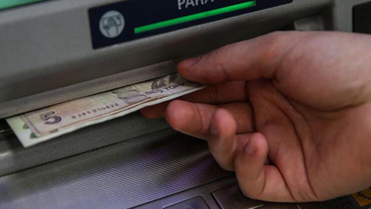 Bankalar konoravirüs nedeniyle ATM'lerden para çekme limitini artırdı