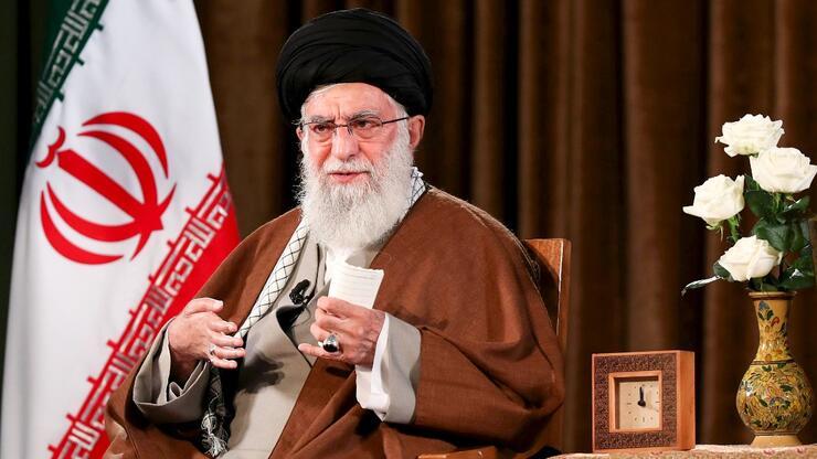 İran'ın dini lideri Hamaney'den ABD'nin koronavirüsle mücadelede yardım teklifine ret