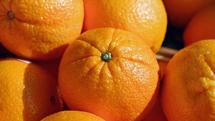 Aşırı C vitamini tüketimi, idrar kaçırmaya yol açabilir