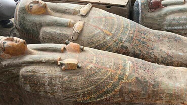 Mısır’da 1600 yıllık tabut bulundu