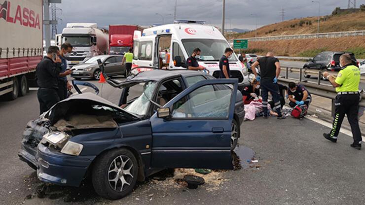Son dakika... Anadolu Otoyolu'nda otomobil kamyona çarptı: 1 ölü, 4 yaralı