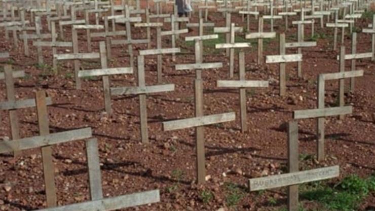 Ruanda'da 5 bin kişilik toplu mezar bulundu